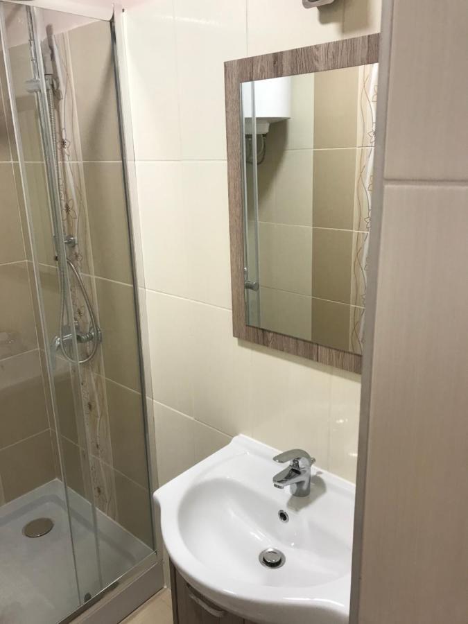 Neptun2 Apartman Domsod Luaran gambar